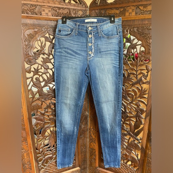 KanCan jeans with button up front - Picture 1 of 3